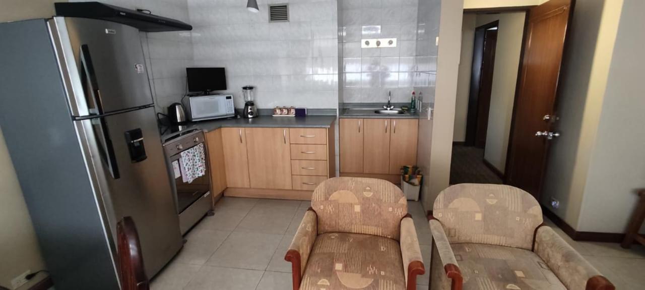 Apartamento Confortable En La Carolina Quito